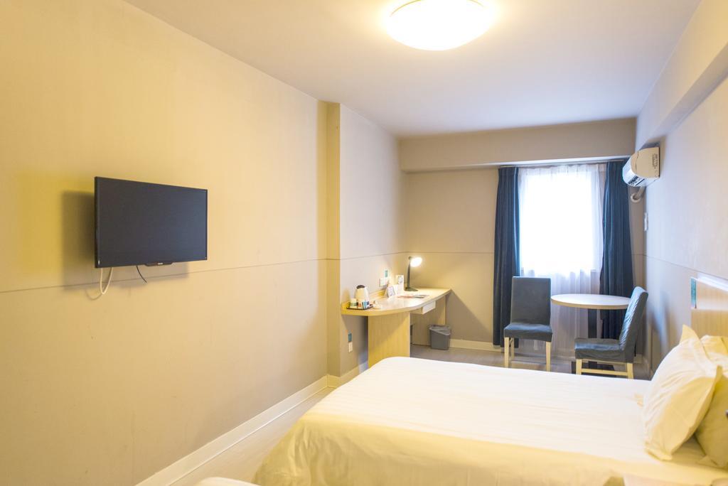 Jinjiang Inn - Shanghai Everbright Convention & Exhibition Center ภายนอก รูปภาพ