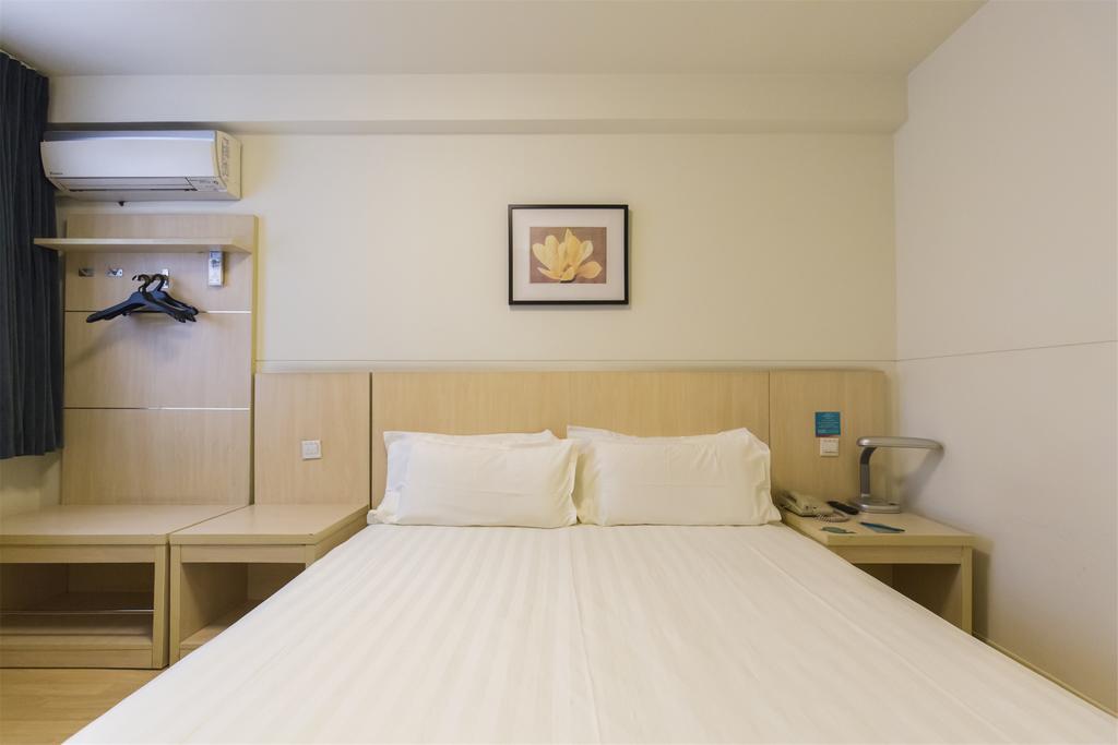 Jinjiang Inn - Shanghai Everbright Convention & Exhibition Center ภายนอก รูปภาพ